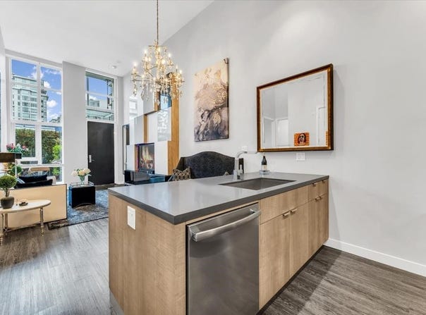 1762 Ontario Street, Vancouver, BC V5T 0G2