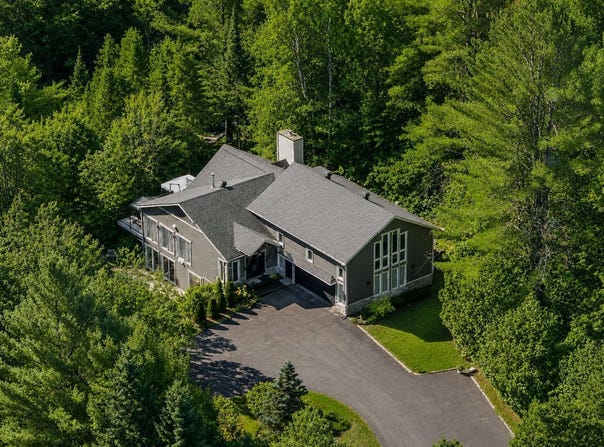 4342 Rue des Engoulevents, Sainte-Adèle, QC J8B 3J8