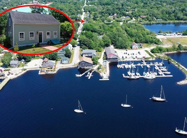 17 George Street, Shelburne, NS B0T 1W0