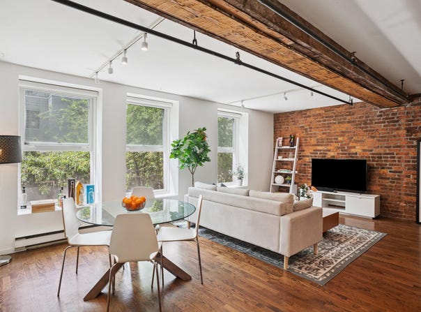 150 Alexander Street 203, Vancouver, BC V6A 1B5
