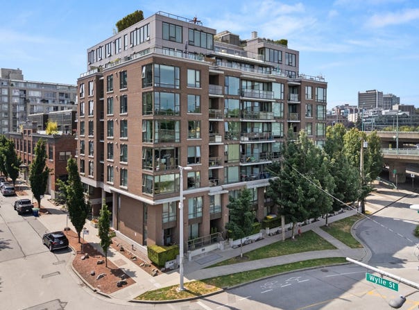 438 W 1st Avenue, Vancouver, BC V5Y 3S9