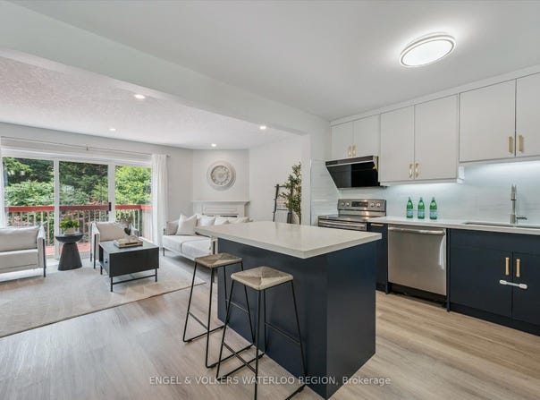 443 Laurel Gate Drive, Waterloo, ON N2T 2S5