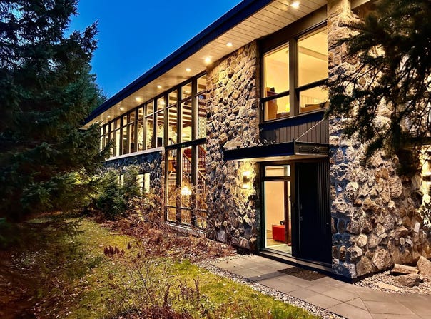 290 Rue de St-Moritz, Sainte-Adèle, QC J8B 2Z6