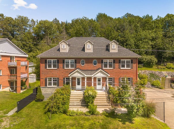 1807 1813 Rue de Fontainebleau, Sherbrooke (Fleurimont), QC J1C 0C6