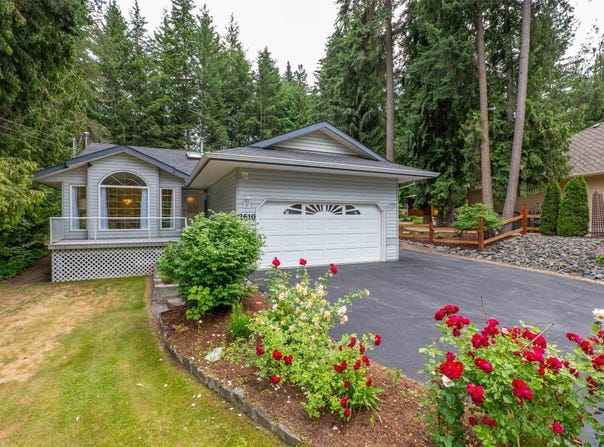 2610 Centennial Drive, Blind Bay, BC V0E 1H0