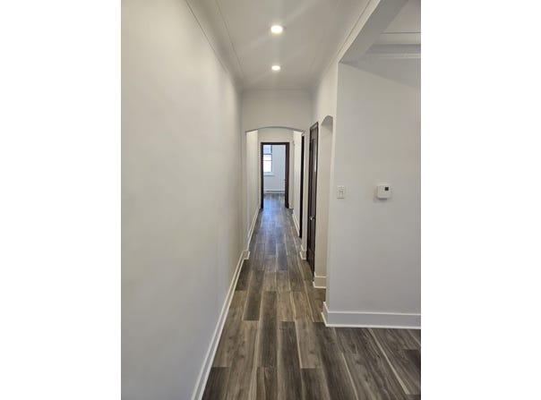 339 Av. Victoria 7, Westmount, QC H3Z 2N1