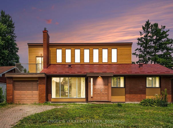 21 Hillview Road, Crystal Bay - Rocky Point - Bayshore, ON K2H 5G6