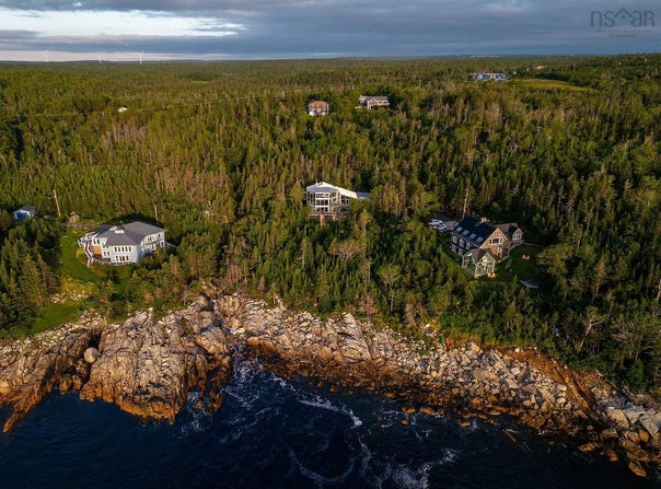 20 Ashley Drive, Halibut Bay, NS B3V 1J6