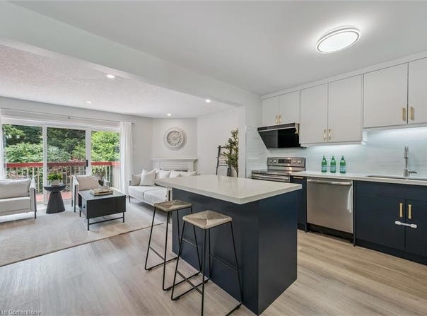 443 Laurel Gate Drive, Waterloo, ON N2T 2S5
