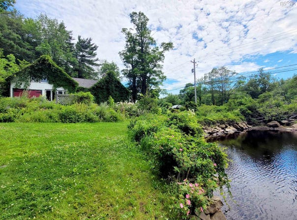 221 Highway 8, Milton, NS B0T 1P0