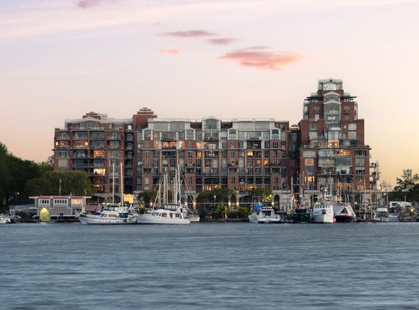 21 Dallas Rd 821, Victoria, BC V8V 4Z9