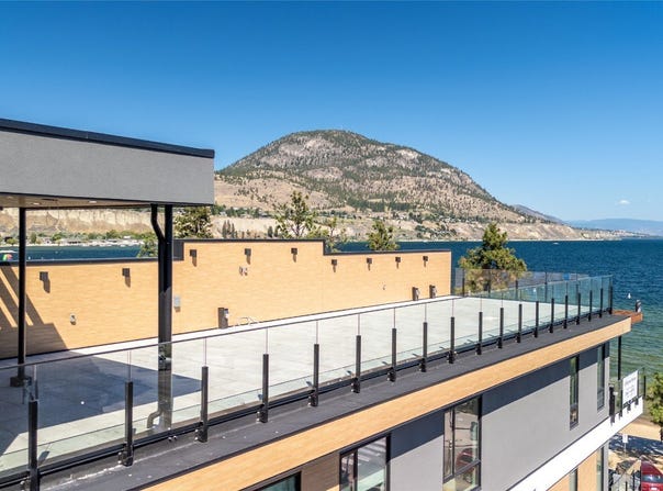 602 Lakeshore Drive 401, Penticton, BC V2A 1B9