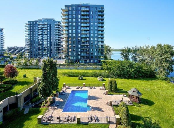 8200 Boul. St-Laurent 503, Brossard, QC J4X 2X6