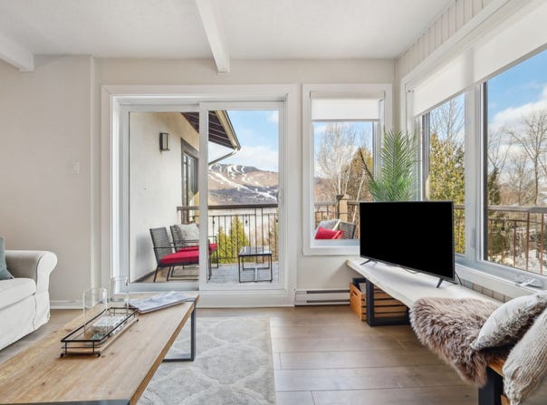 113 Rue Cuttle 332, Mont-Tremblant, QC J8E 1B9