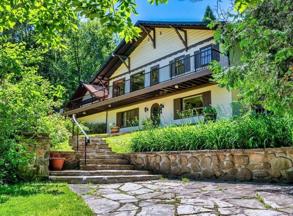 308 Ch. des Pins, Piedmont, QC J0R 1K0
