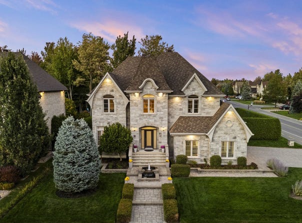 2 Rue de Dampierre, Blainville, QC J7B 0A7