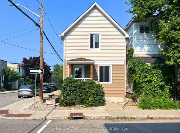 223 Carruthers Avenue, West Centre Town, ON K1Y 1N8
