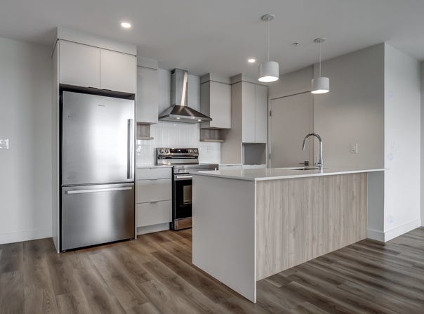 6080 Place des Cageux 612, Sainte-Catherine, QC J5C 0E1