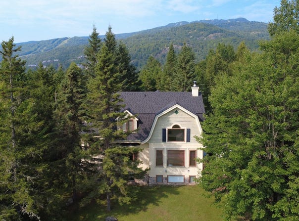 181 Ch. des Cerfs, Mont-Tremblant, QC J8E 1C7