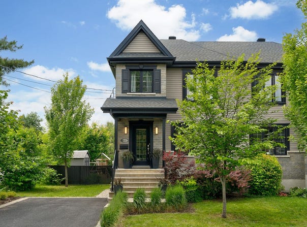 4820 Rue de Kensington, Longueuil (Saint-Hubert), QC J3Y 2W4