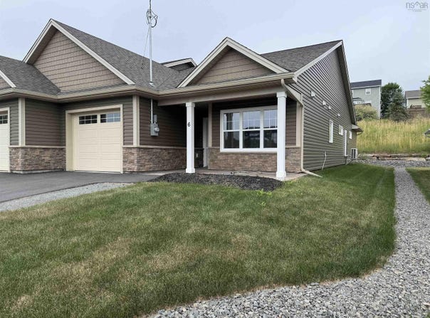 6 Goldenrod Court, Falmouth, NS B0N 1L0