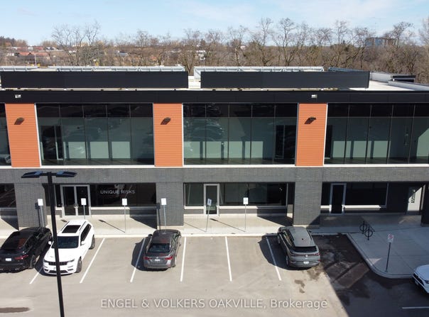 1939 IRONOAK Way A208, Oakville, ON L6H 0N1