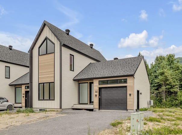 161 Rue des Météores, Beaupré, QC G0A 1E0