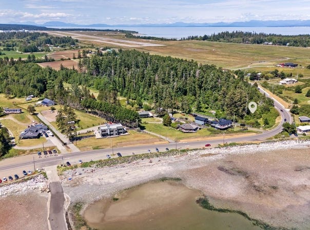 348 Lazo Rd, Comox, BC V9M 3T9