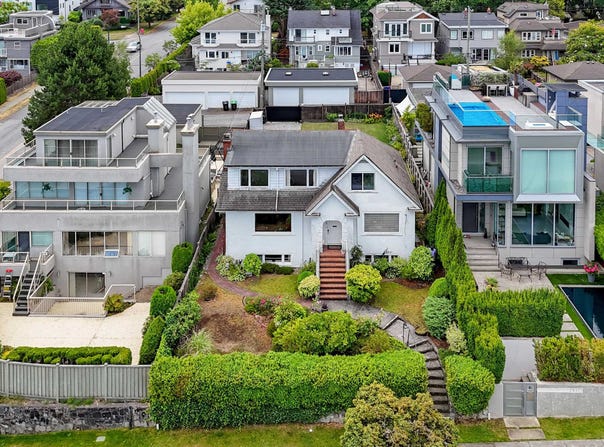 2912 W 27th Avenue, Vancouver, BC V6L 1W3