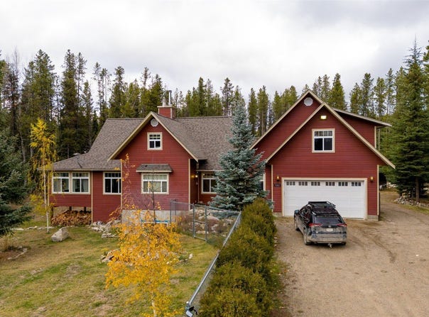 9360 Sunset Road, Kelowna, BC V0H 1N1