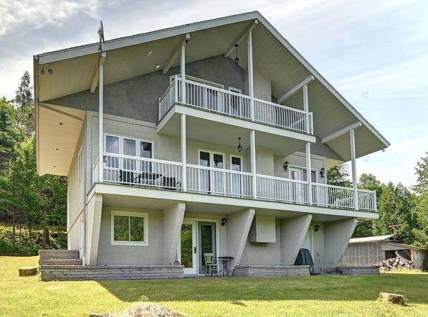 2677 Route 323 N., Amherst, QC J0T 2L0