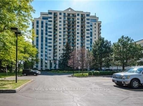 75 Ellen Street N 1111, Barrie, ON L4N 3A5