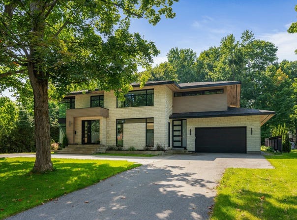 84 Av. Fieldfare, Beaconsfield, QC H9W 4W6