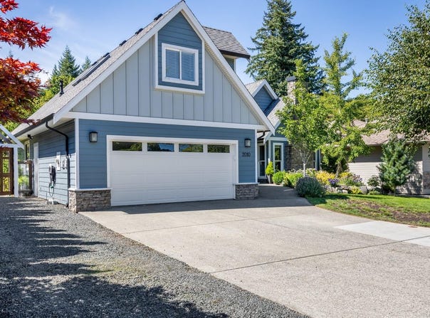 2010 Sierra Dr, Campbell River, BC V9H 1R6