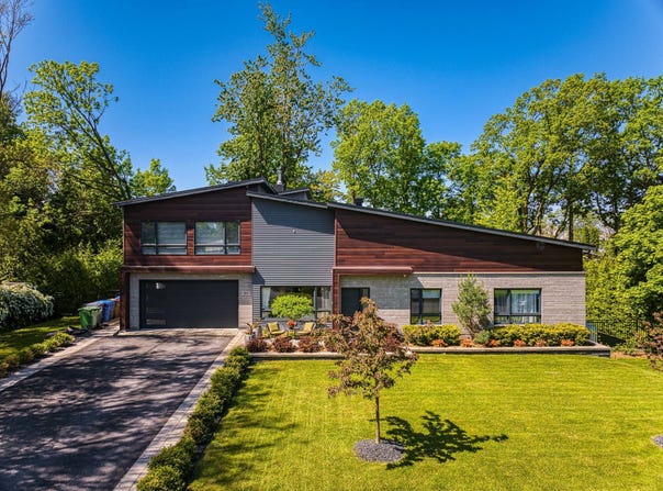 2015 Rue Bellevue, Saint-Bruno-de-Montarville, QC J3V 3X3