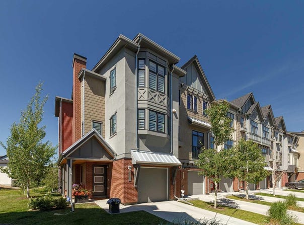 64 Spring Willow Close SW, Calgary, AB T3E 6E8