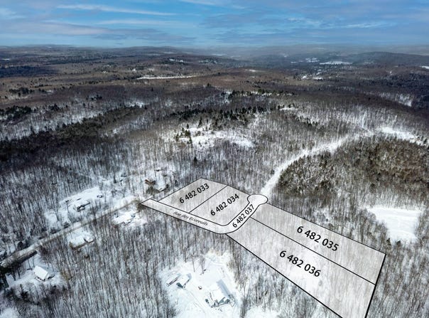 Rue des Écureuils, Brownsburg-Chatham, QC J8G 2J1