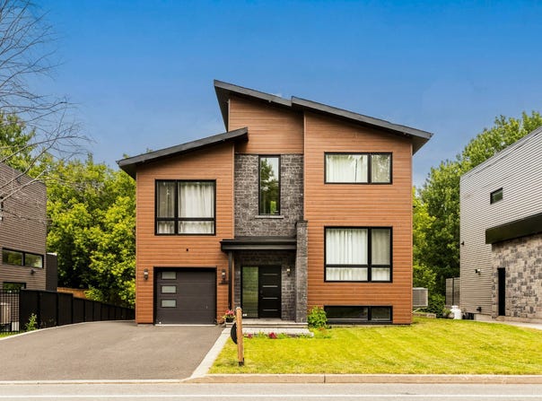 2399 Rue Martel, Carignan, QC J3L 1V7