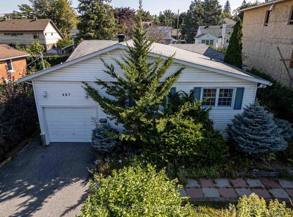 467 Edgeworth Avenue, Woodroffe, ON K2B 5L2