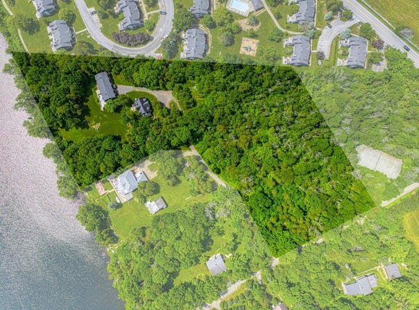 16 Ch. de la Baie-Cédar, Lac-Brome, QC J0E 1R0