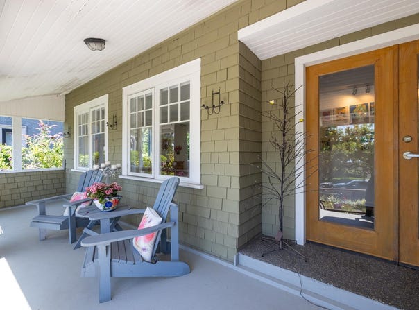 2433 Mathers Avenue, West Vancouver, BC V7V 2H9