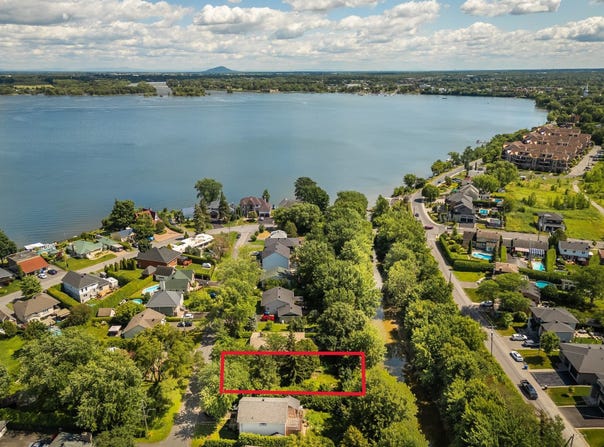 Rue des Cèdres, Chambly, QC J3L 1C3
