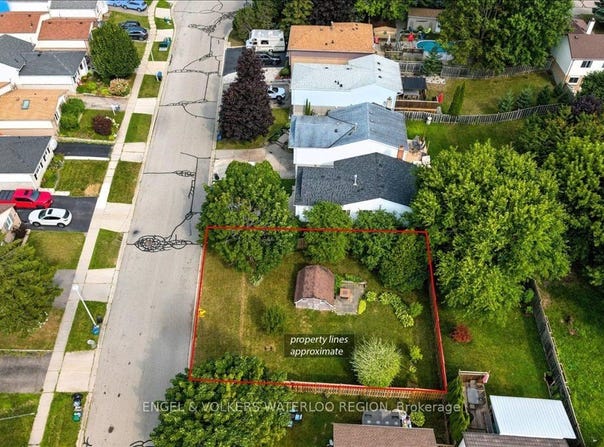 71 Bradbury Crescent, Cambridge, ON N1R 7A3