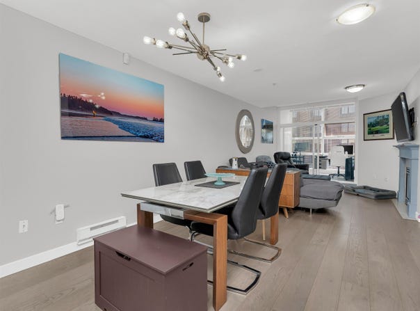 2929 W 4th Avenue 403, Vancouver, BC V6K 4T3