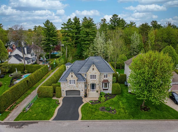 31 Rue des Écus, Blainville, QC J7C 5V7