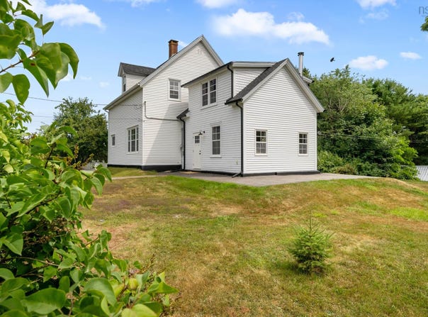 57 Old Falls Road, Liverpool, NS B0T 1K0