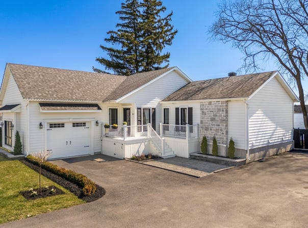 26 Grande Côte E., Lanoraie, QC J0K 1E0