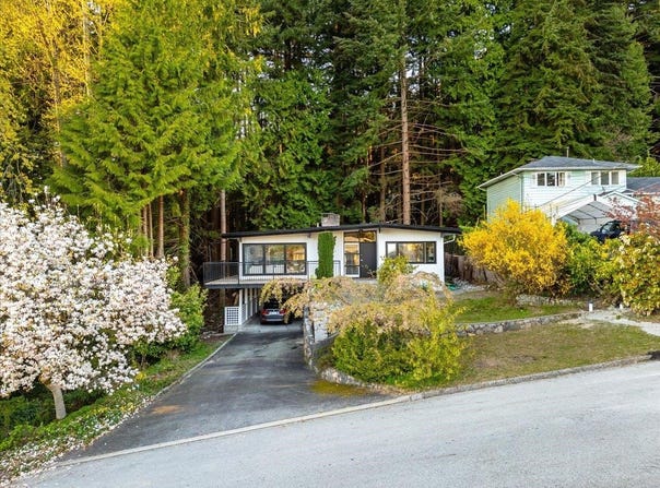 868 Prospect Avenue, North Vancouver, BC V7R 2M3