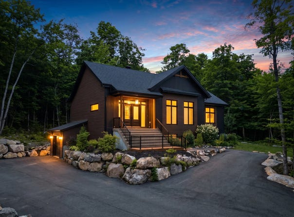 1230 Rue du Valais, Sainte-Adèle, QC J8B 1Y5