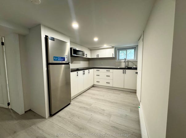 185 Rumble Avenue Bsmt A, Richmond Hill, ON L4C 4T3